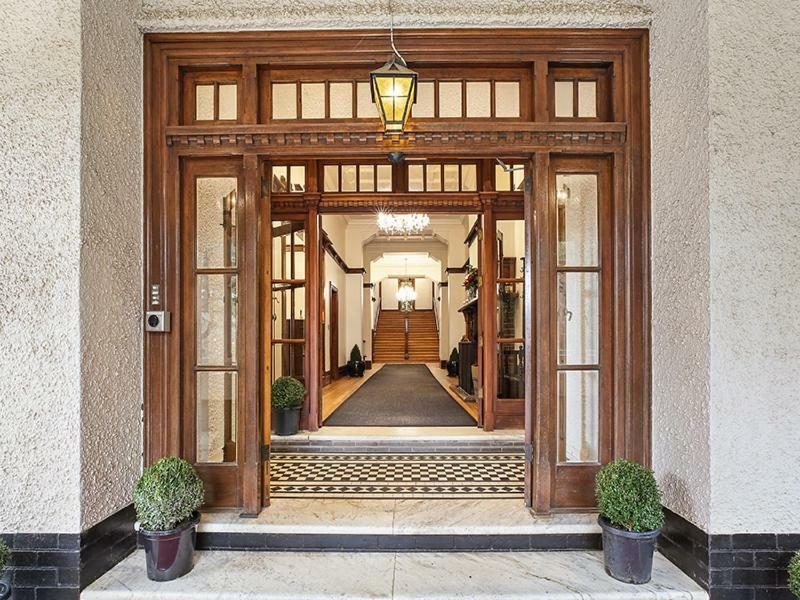 The Robertson Hotel Exterior foto